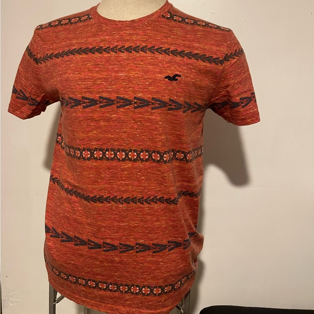 Hollister tshirt